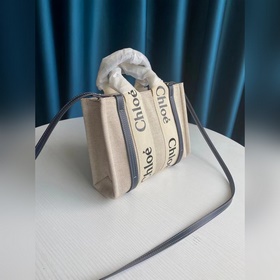CHLOE – популярная сумка Woody Tote (с плечевым ремнем) Многие из