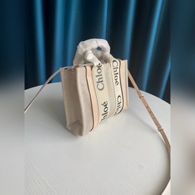CHLOE – популярная сумка Woody Tote (с плечевым ремнем) Многие из