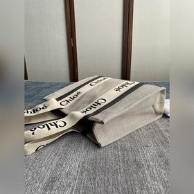 CHLOE  Сумка среднего размера цвета полуночного синего цвета явл