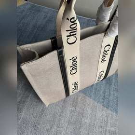CHLOE  Большая сумка черного цвета, которая может служить в каче