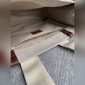 CHLOE  Коричневая сумка среднего размера, которая может служить 