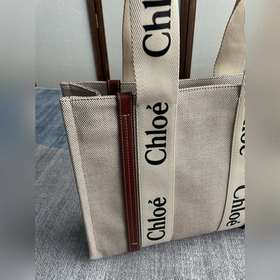CHLOE  Коричневая сумка среднего размера, которая может служить 