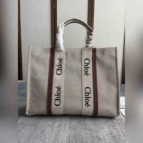 CHLOE  Большая сумка коричневого цвета, которая может служить в