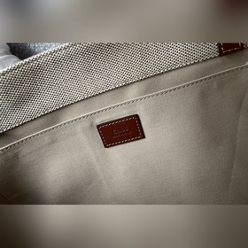 CHLOE  Большая сумка коричневого цвета, которая может служить в 