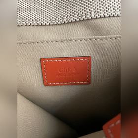 CHLOE  Оранжевая сумка среднего размера, которая может служить о