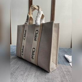 CHLOE  Большая сумка-тоут из печенья, которую можно назвать «маш