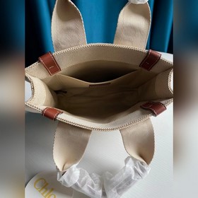 CHLOE m коричневая сумка небольшого размера считается модной сумк