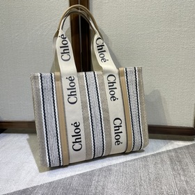 CHLOE  Радужная сумка Woody Tote – новое поступление. Эта радужн