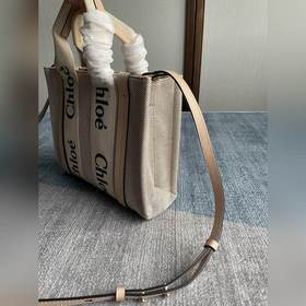 CHLOE – популярная сумка Woody Tote (с плечевым ремнем) Многие из