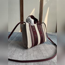CHLOE – популярная сумка Woody Tote (с плечевым ремнем) Многие из