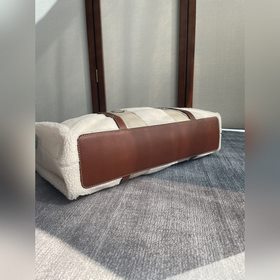 CHLOE Новые модели сумок-тоут на осень-зиму уже в продаже. Покор