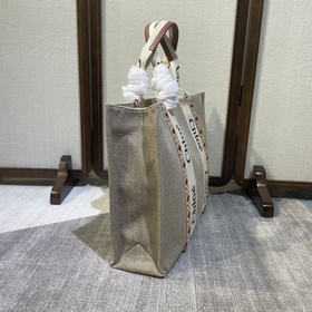 CHLOE   Начинается новый день, полный энергии. Новинка весны-л