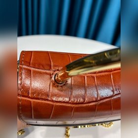 CHLOE  Маленькая сумка ABY LOCK с тиснением под кожу крокодила, 