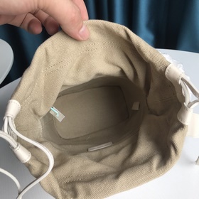CHLOE  Сумка Roy Bucket Bag с большим логотипом, сумка-ведро И