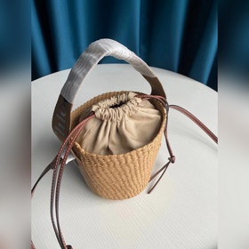 CHLOE Новая сумка из плетеного ротанга Small Woody Basket Малень