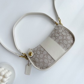 Coach Модель： C0721 23 Классическая сумка с логотипом из ткани 