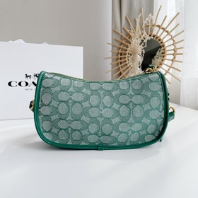 Coach  Артикул： C0721 23 Классическая сумка с логотипом из кожи