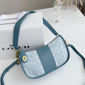 Coach Модель： C0721 23 Классическая сумка с логотипом из ткани 