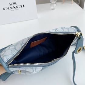 Coach Модель： C0721 23 Классическая сумка с логотипом из ткани 