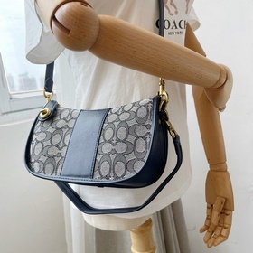 Coach Артикул： C0721 23 Классическая сумка с логотипом из ткани