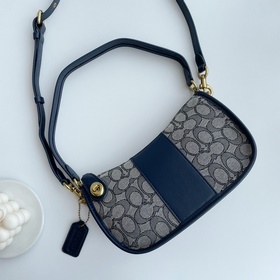 Coach Артикул： C0721 23 Классическая сумка с логотипом из ткани