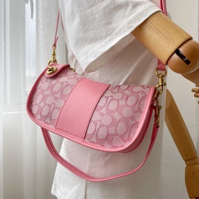 Coach Артикул： C0721 23 Классическая сумка с логотипом из ткани