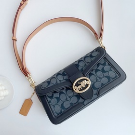 Coach Модель： C4064 Новый цвет сумки-седла, аналогичной модели Я