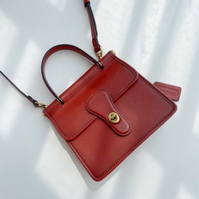 Coach Артикул： 5789 Willis Mini Мини-сумка в стиле ретро с ремне