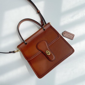 Coach Артикул： 5789 Willis Mini Мини-сумка в стиле ретро с ремне