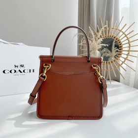 Coach Артикул： 5789 Willis Mini Мини-сумка в стиле ретро с ремне