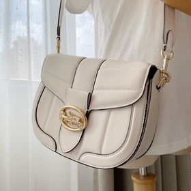 Coach Модель： C2803 Сумка-седло В последние годы эта сумка очень