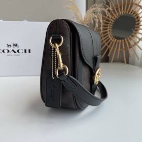 Сумка Coach через плечо Модель： C2806  Модель с плаката с Ян Цз