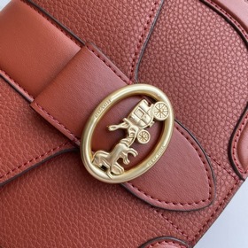 Сумка Coach через плечо Артикул： C3241 Сумка-седло В последние г