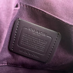 Сумка Coach через плечо Артикул： C3241 Сумка-седло В последние г