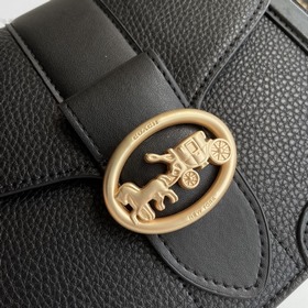 Сумка Coach через плечо Артикул： C3241 Сумка-седло В последние г