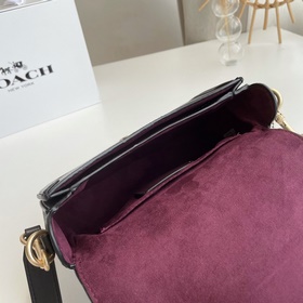 Сумка Coach через плечо Артикул： C3241 Сумка-седло В последние г