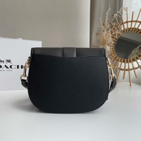 Сумка Coach через плечо Артикул： C3241 Сумка-седло В последние г