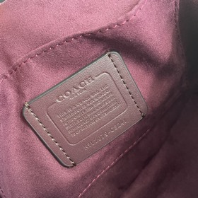 Сумка Coach через плечо Артикул： C3241 Сумка-седло В последние г