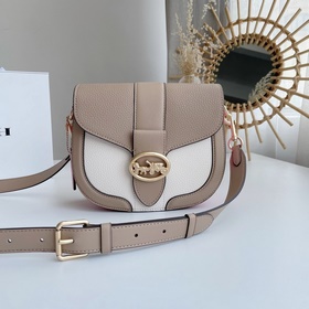 Сумка Coach через плечо Артикул： C3596 Сумка-седло В последние г