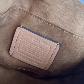 Сумка Coach через плечо Артикул： C3596 Сумка-седло В последние г