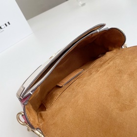 Сумка Coach через плечо Артикул： C3596 Сумка-седло В последние г