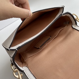 Сумка Coach через плечо  Артикул： 4058 Масштабная сумка в форме 