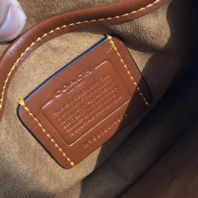 Сумка Coach Beat Артикул： 4603 Дизайн сумки Beat вдохновлен рит