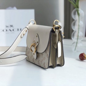 Сумка Coach Beat Артикул： 4603 Дизайн сумки Beat вдохновлен рит