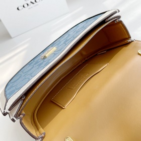 Coach Модель： C4694 Новейшая модель сумки-седла, полукруглая сум