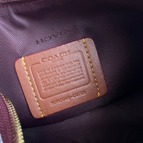 Модель Coach： C0721  Классическая сумка с логотипом, изготовлена