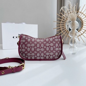 Модель Coach： C0721  Классическая сумка с логотипом, изготовлена