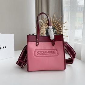 Сумка Coach Артикул： C3461  Кожа в цвете карамельного и черного