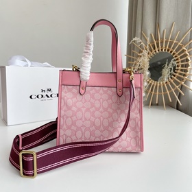 Сумка Coach Артикул： C5017 Корпусумки выполнен из тканого матер