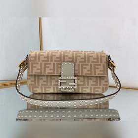 FENDI Летняя капсульная коллекция Необычные украшения на холсте